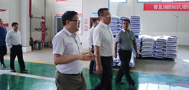 河北固安县王海县长调研资源河北生物科技园